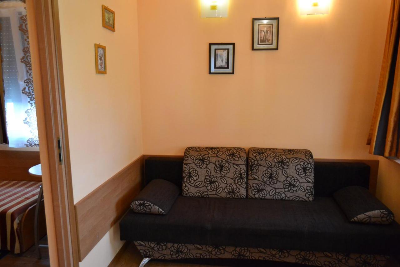 "Vanilla" Pokoje I Apartamenty Nad Brzegiem Jeziora Okuninka Exterior foto