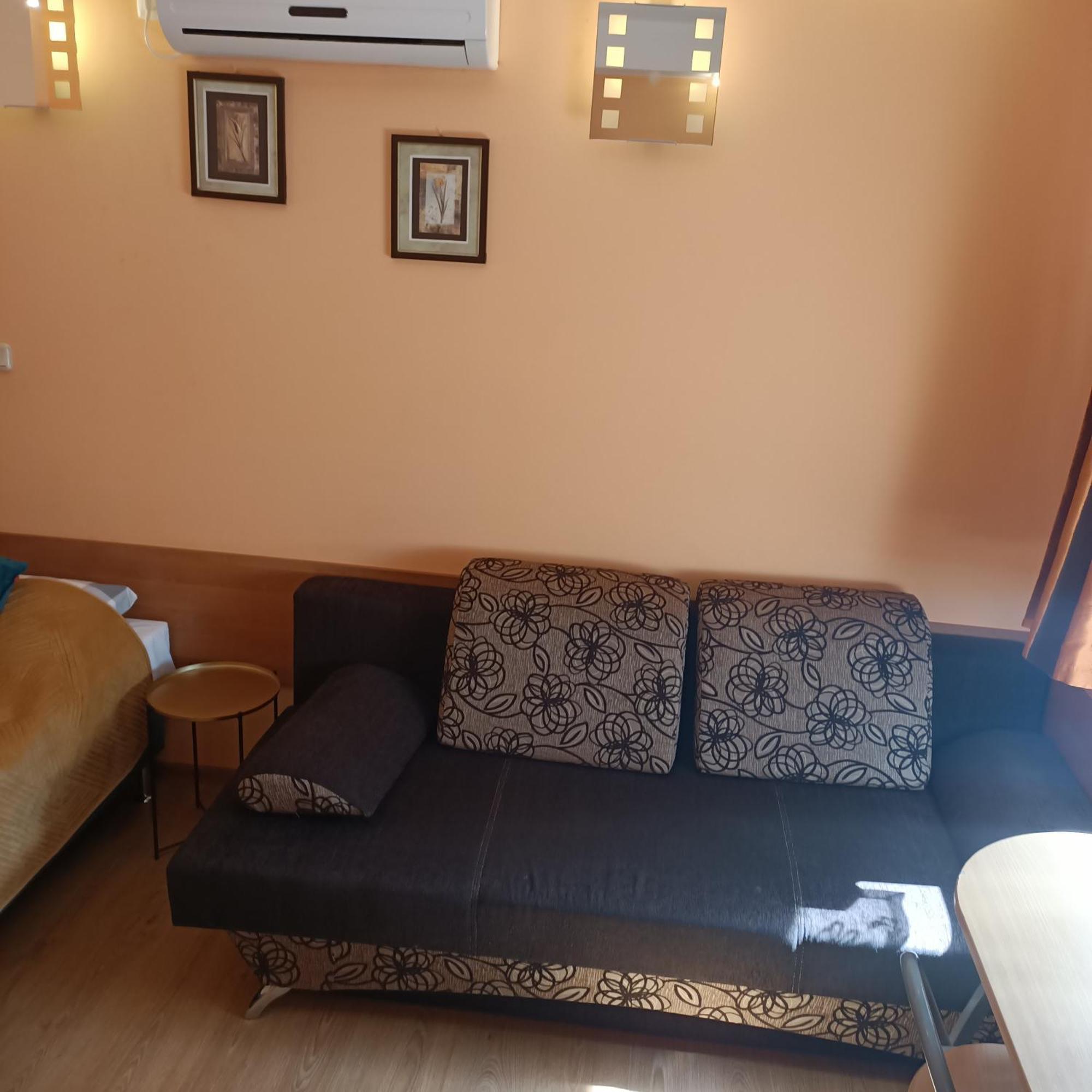 "Vanilla" Pokoje I Apartamenty Nad Brzegiem Jeziora Okuninka Exterior foto