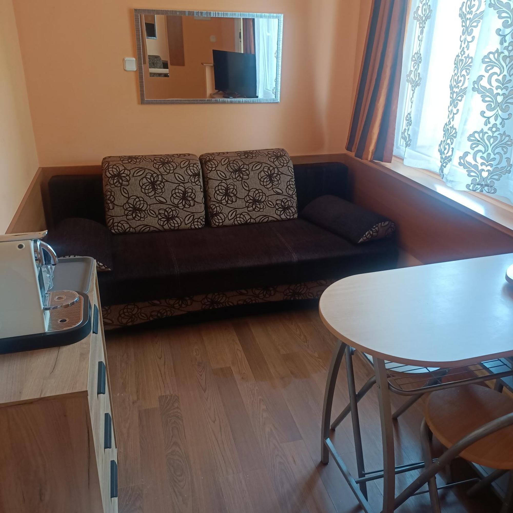 "Vanilla" Pokoje I Apartamenty Nad Brzegiem Jeziora Okuninka Exterior foto